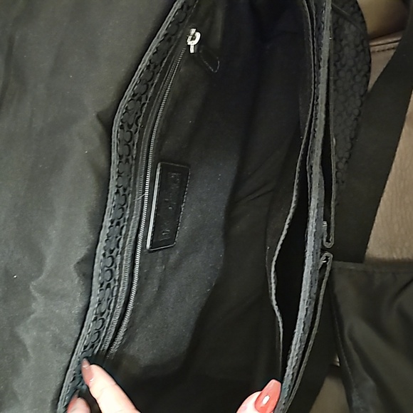 COACH DIAPER BAG OR CAN DOUBLE AS A WORK / LAPTOP MESSENGER BAG - Picture 5 of 7